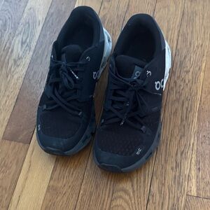 On Running Men's Black and White Athletic Shoes